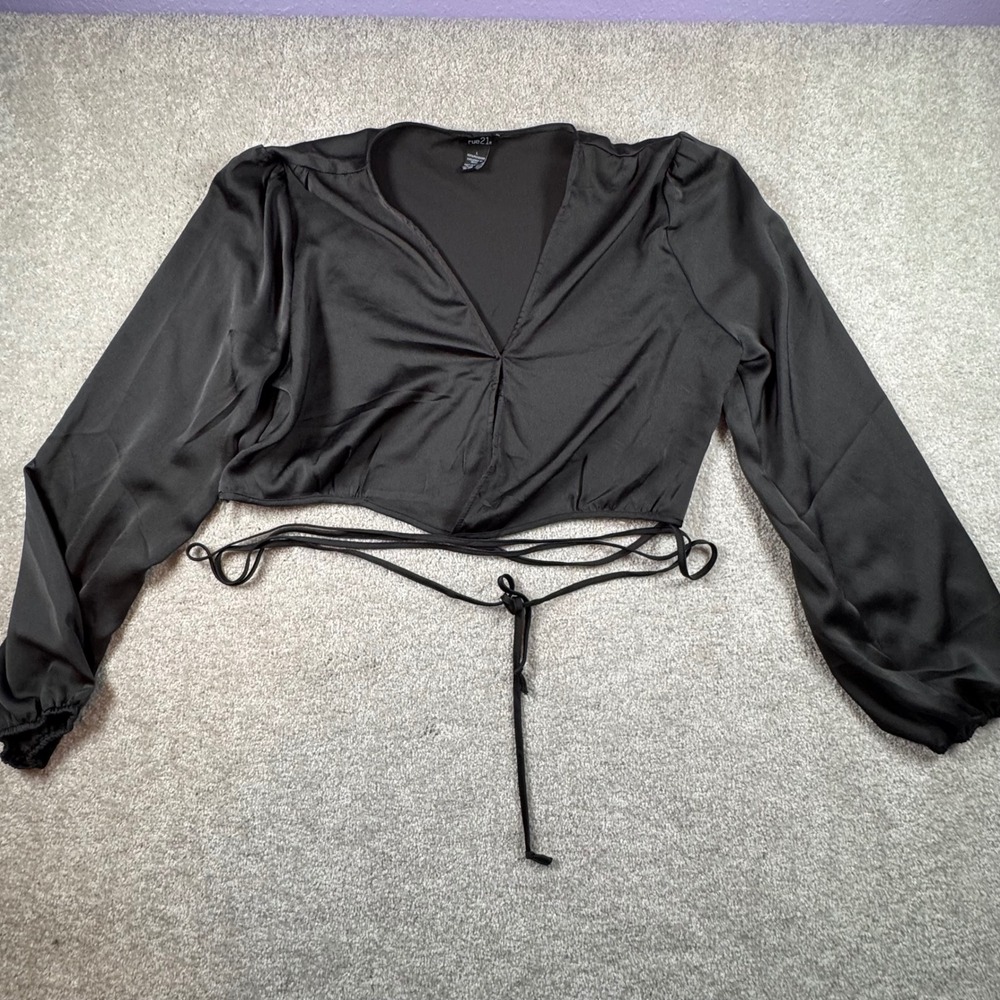 rue21 Womens Large Black Satin Wrap Front‎ Tie Waist Long Sleeve Crop Top Blouse